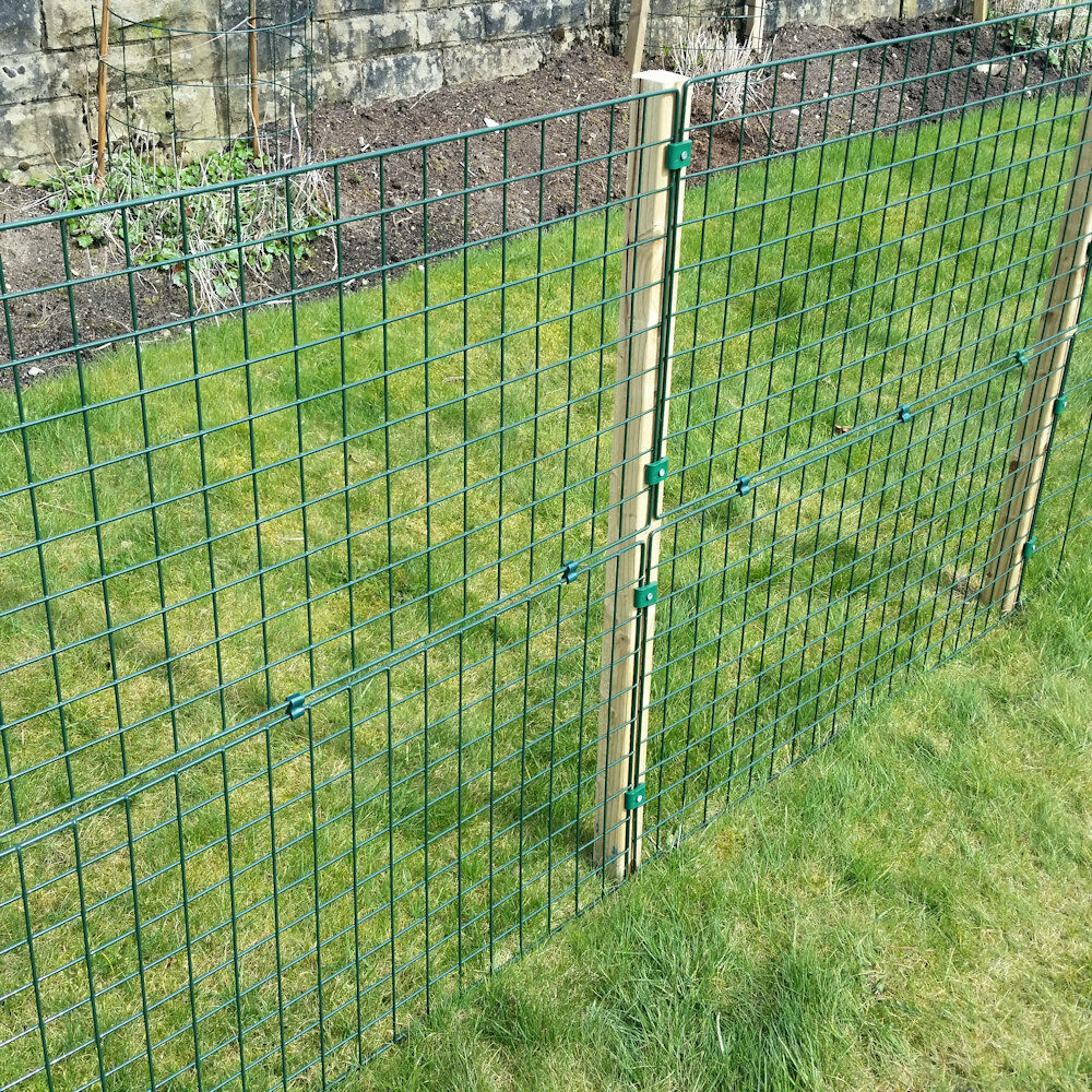 50cm High 50mm Mesh Permanent Dog Fence