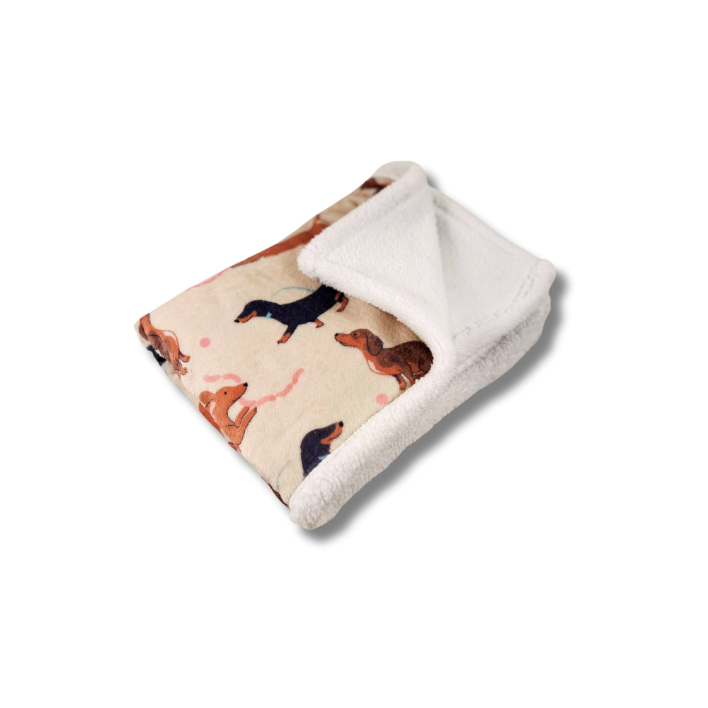 Fleece dog blanket with breed design