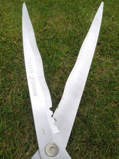 Barnel Hedge Shears with Wavy Edged Blade B1010L